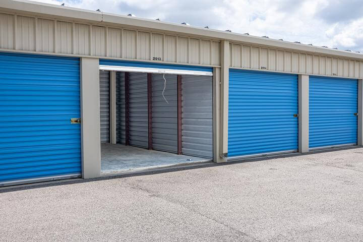 Drive-Up Storage in Overland Park